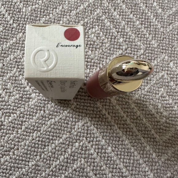 Rare Beauty Soft Pinch Liquid Blush Enchanted - Picture 2 of 3